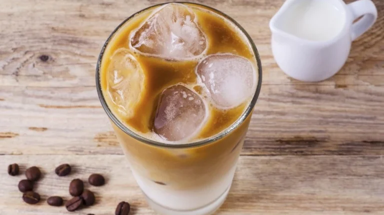 kholodnyi-latte-nauka-idealnoho-smaku-domashni-retsepty-ta-laifkhaky-2026-9264